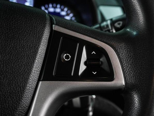 Hyundai Solaris I Рестайлинг с пробегом 2015 года, цена 954 000 рублей, 174286 км, седан, Автокод Объявления