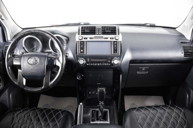 Toyota Land Cruiser Prado 150 Series Рестайлинг 1 с пробегом 2016 года, цена 3 199 000 рублей, 264000 км, внедорожник, Автокод Объявления