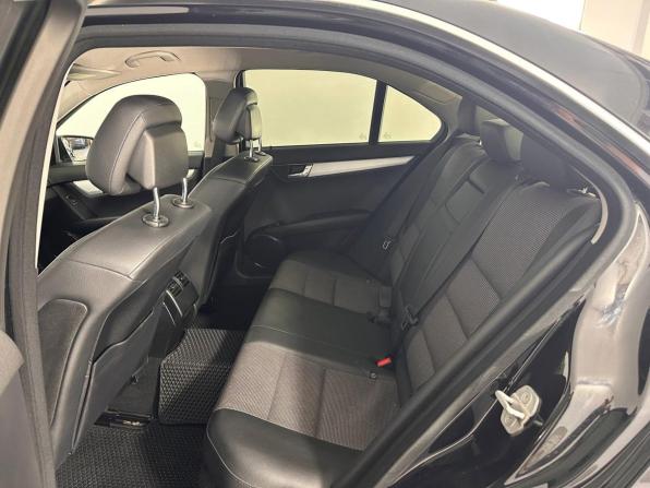 Mercedes-Benz C-Класс III (W204) с пробегом 2010 года, цена 885 000 рублей, 327544 км, седан, Автокод Объявления