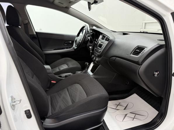Kia Ceed II Рестайлинг с пробегом 2015 года, цена 1 260 000 рублей, 102030 км, хэтчбек, Автокод Объявления