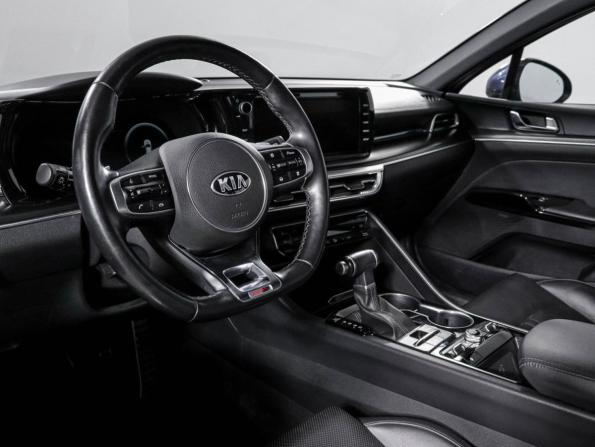 Kia K5 III с пробегом 2021 года, цена 2 975 000 рублей, 28248 км, седан, Автокод Объявления