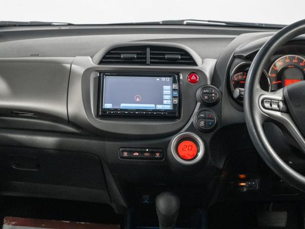 Honda Fit II с пробегом 2013 года, цена 910 000 рублей, 85598 км, хэтчбек, Автокод Объявления