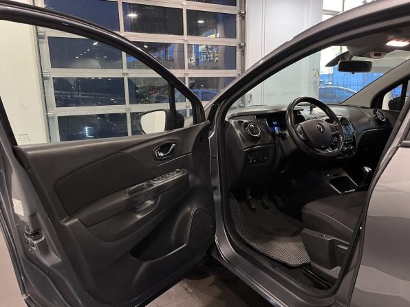 Renault Kaptur I с пробегом 2018 года, цена 1 415 000 рублей, 98377 км, внедорожник, Автокод Объявления