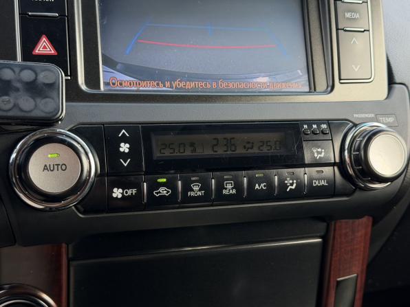 Toyota Land Cruiser Prado 150 Series Рестайлинг 1 с пробегом 2015 года, цена 3 615 000 рублей, 185267 км, внедорожник, Автокод Объявления