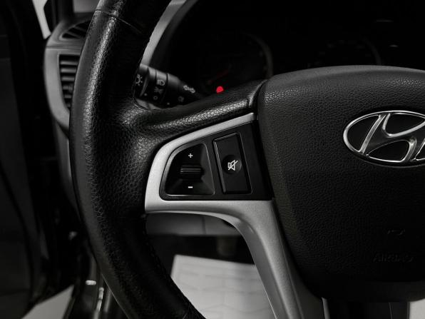 Hyundai Solaris I Рестайлинг с пробегом 2014 года, цена 990 000 рублей, 148420 км, седан, Автокод Объявления