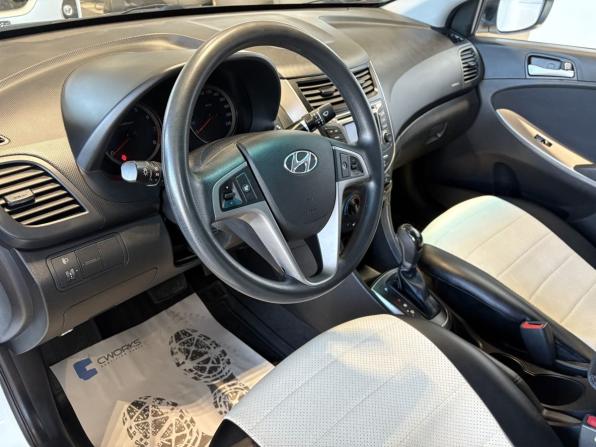 Hyundai Solaris I Рестайлинг с пробегом 2014 года, цена 962 000 рублей, 110101 км, седан, Автокод Объявления