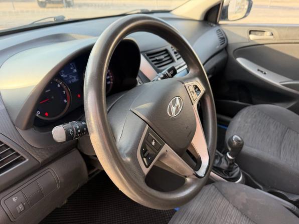 Hyundai Solaris I Рестайлинг с пробегом 2015 года, цена 779 900 рублей, 131088 км, седан, Автокод Объявления
