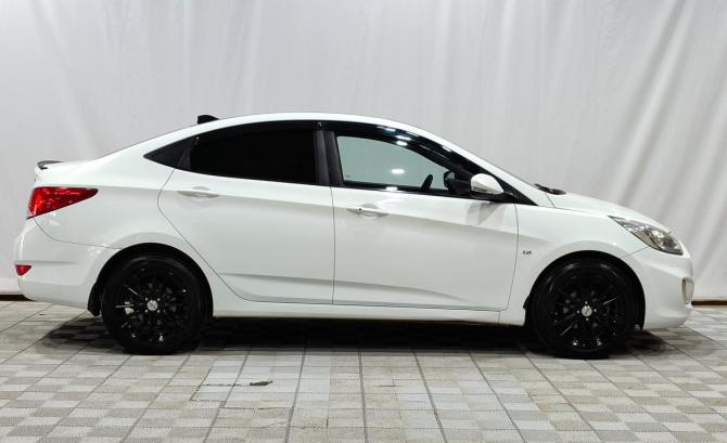 Hyundai Solaris I с пробегом 2014 года, цена 790 000 рублей, 136450 км, седан, Автокод Объявления
