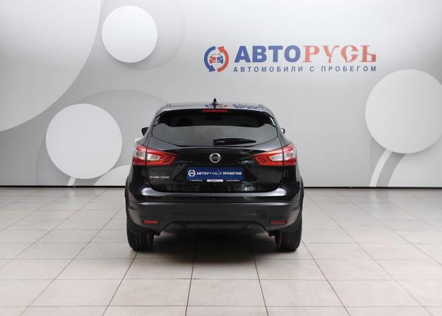 Nissan Qashqai II с пробегом 2017 года, цена 1 679 000 рублей, 105932 км, внедорожник, Автокод Объявления