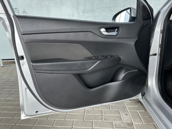 Hyundai Solaris II с пробегом 2019 года, цена 1 310 000 рублей, 153613 км, седан, Автокод Объявления