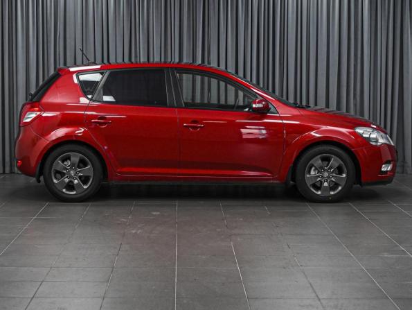 Kia Ceed I Рестайлинг с пробегом 2011 года, цена 674 000 рублей, 279664 км, хэтчбек, Автокод Объявления