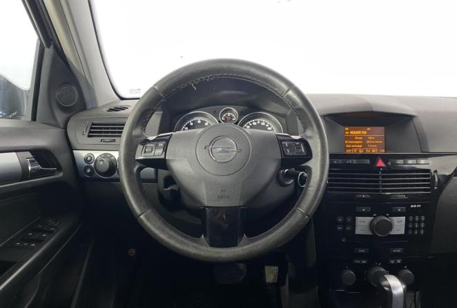 Opel Astra H Рестайлинг с пробегом 2007 года, цена 575 000 рублей, 326129 км, седан, Автокод Объявления