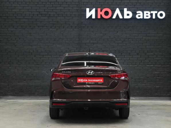 Hyundai Solaris II Рестайлинг с пробегом 2021 года, цена 1 510 000 рублей, 143575 км, седан, Автокод Объявления
