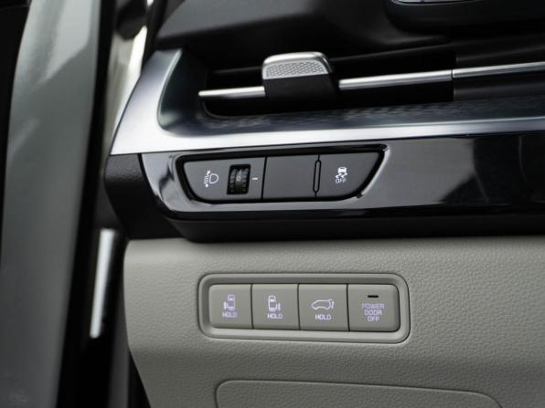 Kia Carnival IV с пробегом 2023 года, цена 4 835 046 рублей, 39743 км, минивэн, Автокод Объявления