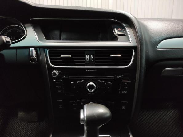 Audi A4 IV (B8) Рестайлинг с пробегом 2013 года, цена 1 050 000 рублей, 240872 км, седан, Автокод Объявления