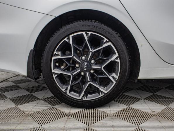 Kia Ceed III Рестайлинг с пробегом 2021 года, цена 2 450 000 рублей, 52657 км, универсал, Автокод Объявления