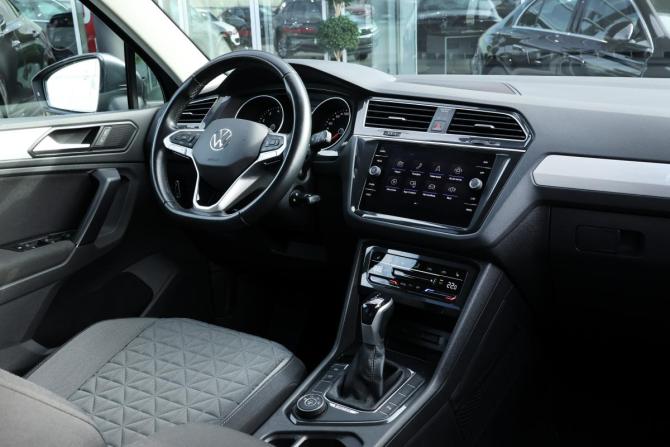 Volkswagen Tiguan II Рестайлинг с пробегом 2021 года, цена 2 528 000 рублей, 105100 км, внедорожник, Автокод Объявления