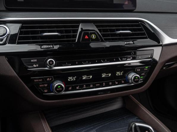 BMW 5 серии VII (G30/G31/G38) Рестайлинг с пробегом 2020 года, цена 4 750 000 рублей, 156227 км, седан, Автокод Объявления