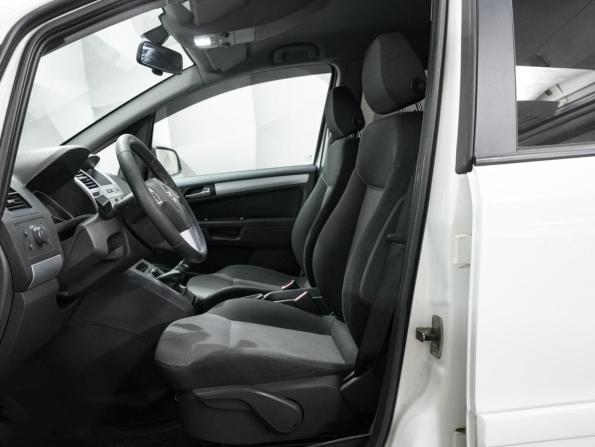 Opel Zafira B Рестайлинг с пробегом 2013 года, цена 732 000 рублей, 195000 км, минивэн, Автокод Объявления