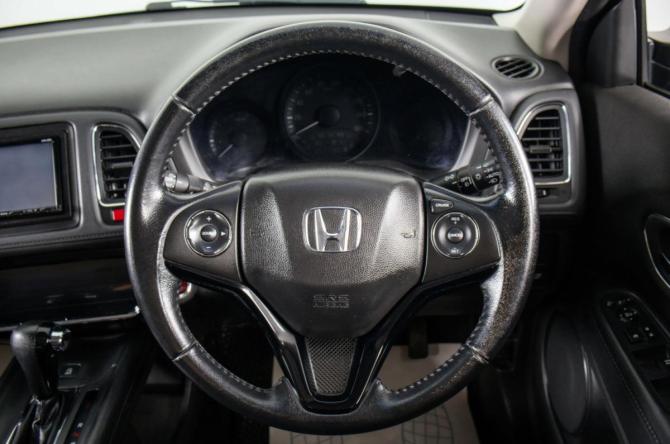 Honda Vezel I с пробегом 2014 года, цена 1 549 000 рублей, 80000 км, внедорожник, Автокод Объявления