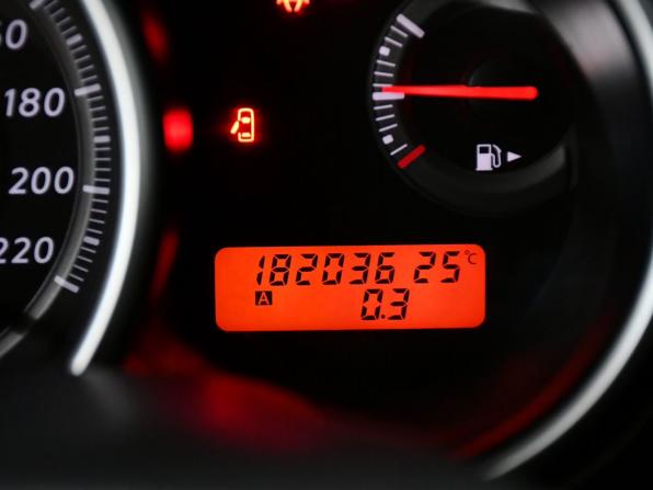 Nissan Tiida I Рестайлинг с пробегом 2010 года, цена 747 000 рублей, 182027 км, хэтчбек, Автокод Объявления