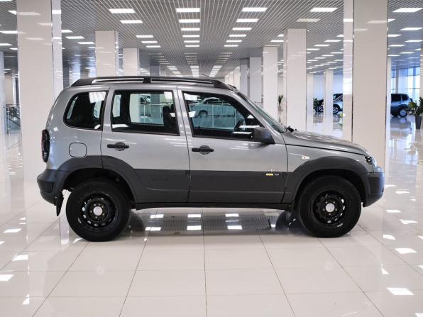 Chevrolet Niva I Рестайлинг с пробегом 2016 года, цена 482 000 рублей, 100105 км, внедорожник, Автокод Объявления