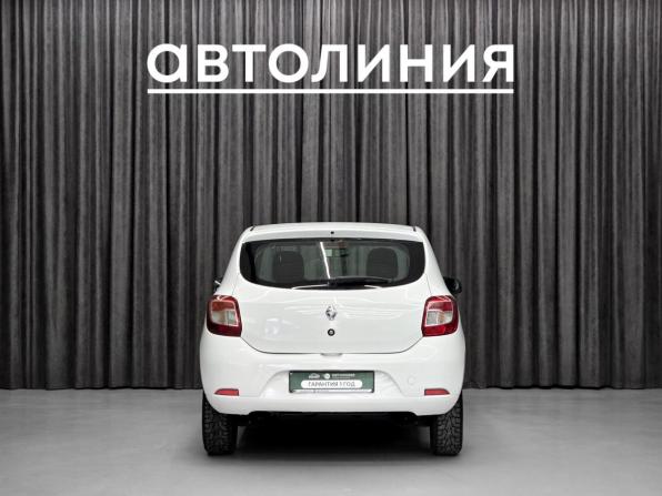 Renault Sandero II Рестайлинг с пробегом 2020 года, цена 579 000 рублей, 120000 км, хэтчбек, Автокод Объявления