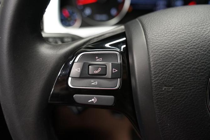 Volkswagen Touareg II с пробегом 2011 года, цена 2 199 000 рублей, 219984 км, внедорожник, Автокод Объявления
