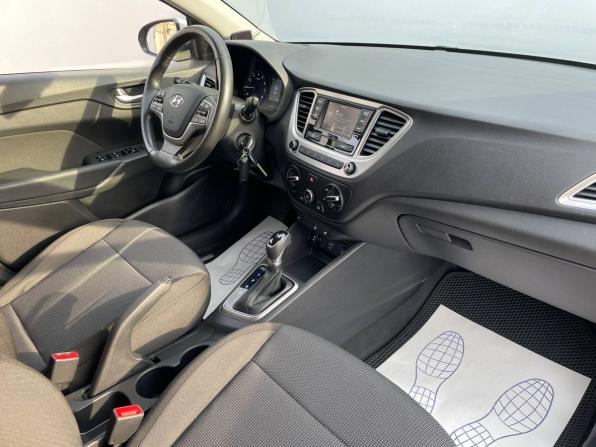 Hyundai Solaris II с пробегом 2019 года, цена 1 499 000 рублей, 74788 км, седан, Автокод Объявления