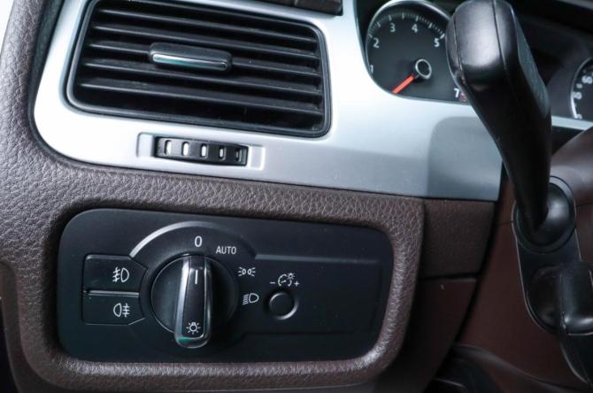 Volkswagen Touareg II с пробегом 2011 года, цена 1 979 000 рублей, 293172 км, внедорожник, Автокод Объявления