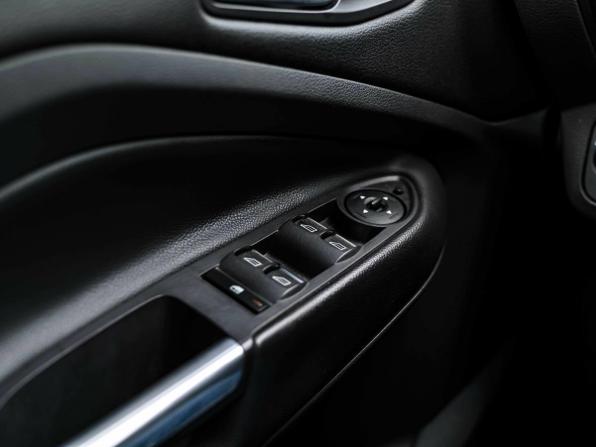 Ford Kuga II Рестайлинг с пробегом 2016 года, цена 1 455 000 рублей, 136452 км, внедорожник, Автокод Объявления