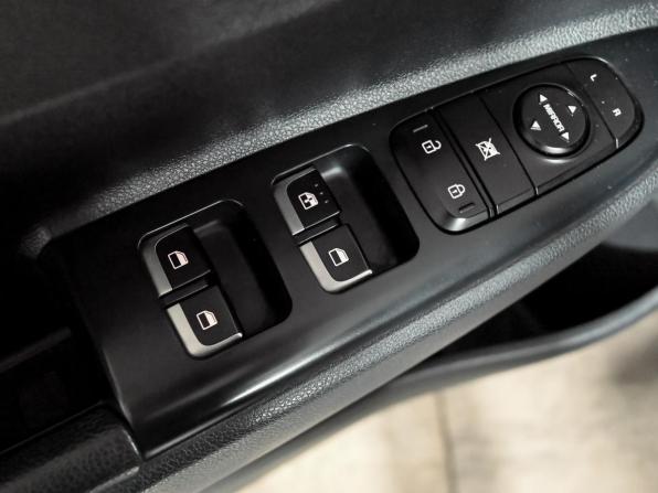 Kia Rio IV с пробегом 2018 года, цена 1 350 000 рублей, 98827 км, седан, Автокод Объявления