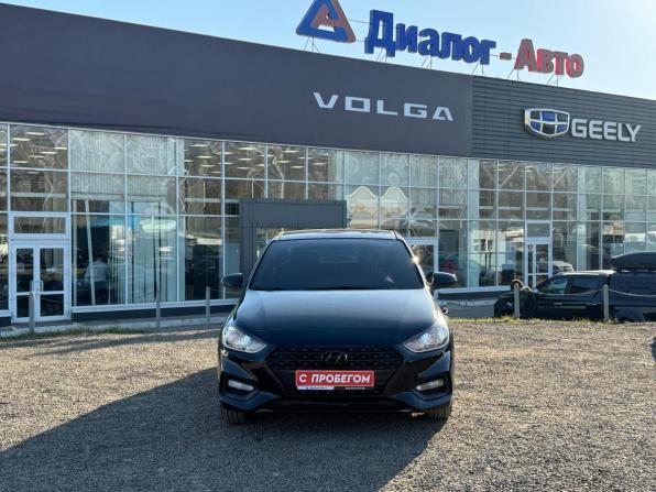 Hyundai Solaris II с пробегом 2018 года, цена 990 000 рублей, 197842 км, седан, Автокод Объявления