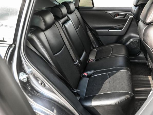 Toyota RAV4 V (XA50) с пробегом 2021 года, цена 3 824 000 рублей, 31987 км, внедорожник, Автокод Объявления