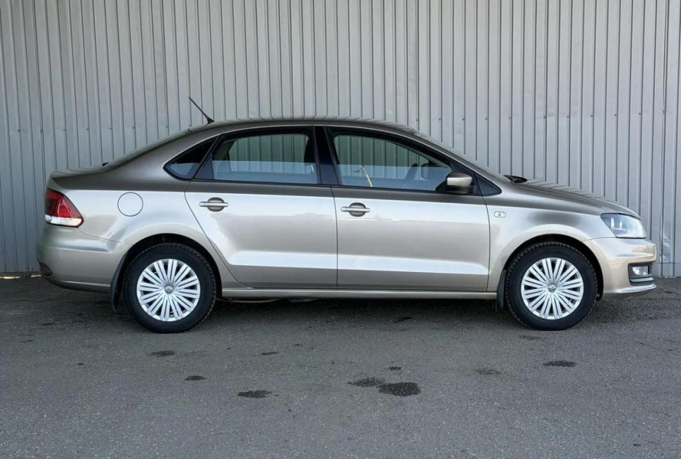 Volkswagen Polo V Рестайлинг Киров  - изображение 4