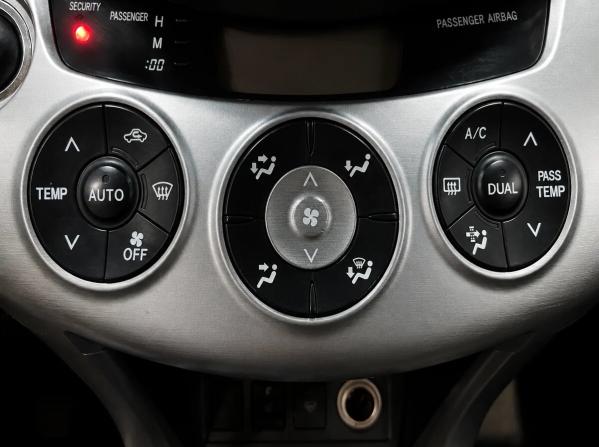 Toyota RAV4 III (XA30) с пробегом 2006 года, цена 1 099 000 рублей, 235000 км, внедорожник, Автокод Объявления