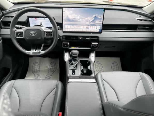 Toyota RAV4 VI (XA60) с пробегом 2026 года, цена 4 650 000 рублей, 10 км, внедорожник, Автокод Объявления