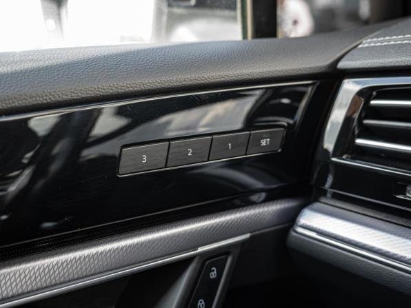 Volkswagen Touareg III с пробегом 2019 года, цена 4 950 000 рублей, 146480 км, внедорожник, Автокод Объявления