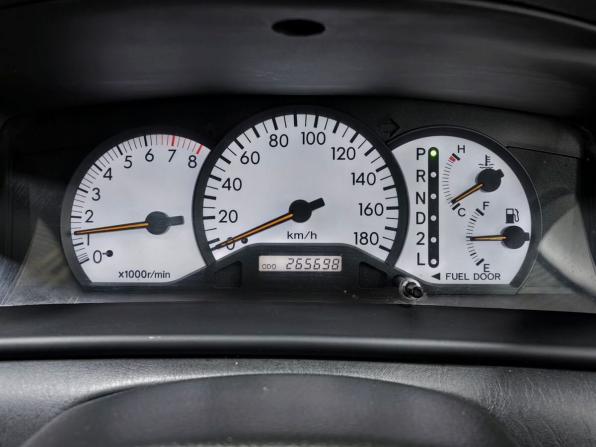 Toyota Allex I с пробегом 2001 года, цена 570 000 рублей, 265697 км, хэтчбек, Автокод Объявления