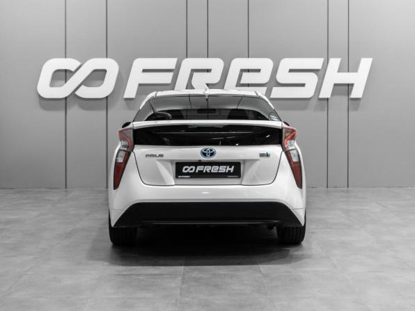 Toyota Prius IV (XW50) с пробегом 2016 года, цена 1 735 000 рублей, 184751 км, лифтбек, Автокод Объявления