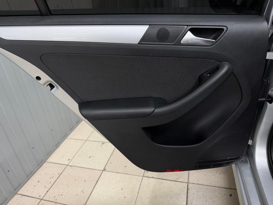Volkswagen Jetta VI Магнитогорск  - изображение 14