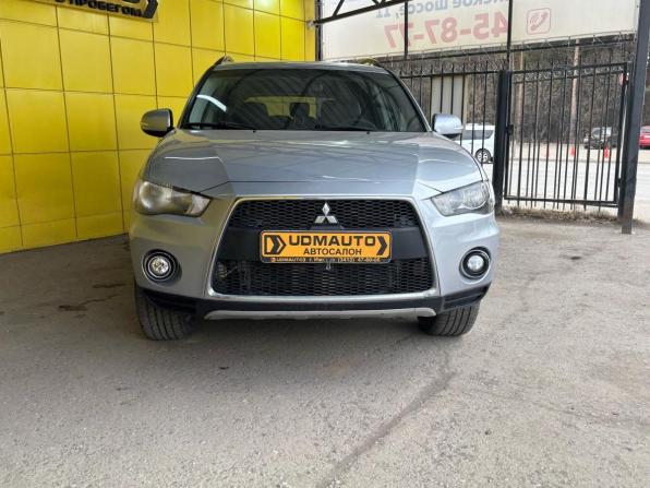 Mitsubishi Outlander II Рестайлинг с пробегом 2011 года, цена 1 049 000 рублей, 193000 км, внедорожник, Автокод Объявления
