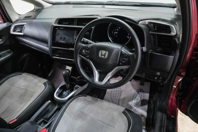 Honda Fit III Рестайлинг с пробегом 2019 года, цена 1 199 000 рублей, 106000 км, хэтчбек, Автокод Объявления