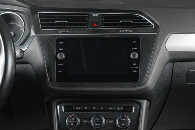 Volkswagen Tiguan II с пробегом 2018 года, цена 1 959 000 рублей, 169000 км, внедорожник, Автокод Объявления
