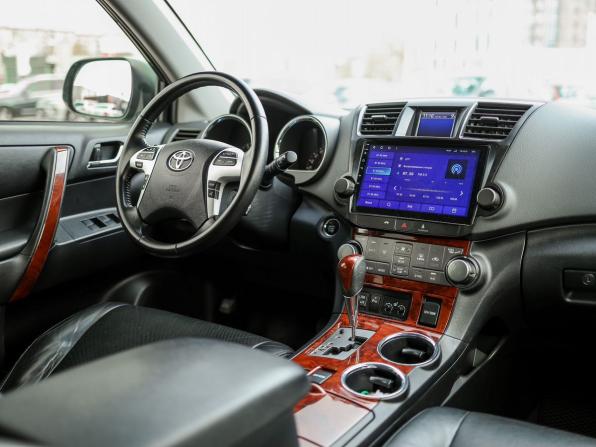 Toyota Highlander II (XU40) Рестайлинг с пробегом 2012 года, цена 1 899 000 рублей, 227230 км, внедорожник, Автокод Объявления