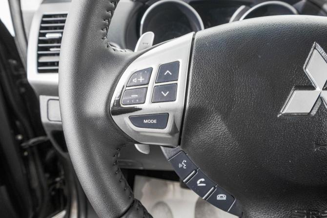 Mitsubishi Outlander II Рестайлинг с пробегом 2011 года, цена 1 249 000 рублей, 296200 км, внедорожник, Автокод Объявления