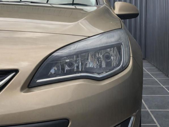 Opel Astra J Рестайлинг с пробегом 2012 года, цена 897 000 рублей, 107928 км, хэтчбек, Автокод Объявления