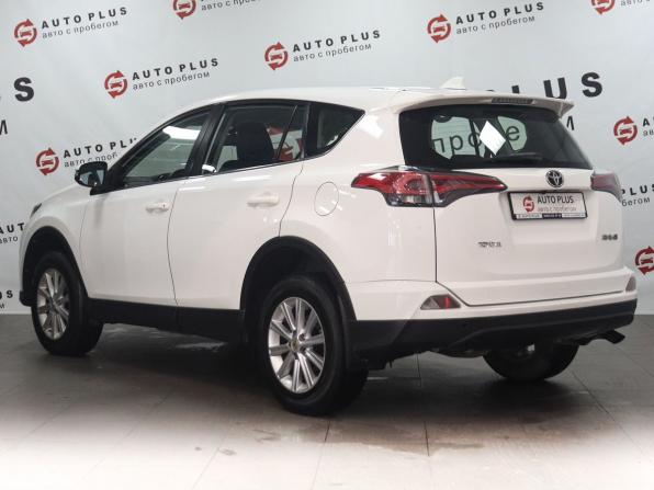 Toyota RAV4 IV (XA40) Рестайлинг с пробегом 2018 года, цена 1 799 000 рублей, 200000 км, внедорожник, Автокод Объявления