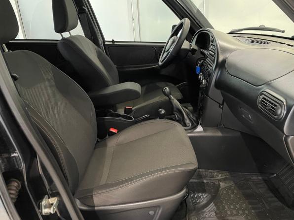 Chevrolet Niva I Рестайлинг с пробегом 2017 года, цена 759 000 рублей, 80135 км, внедорожник, Автокод Объявления