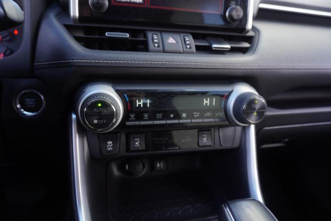 Toyota RAV4 V (XA50) с пробегом 2020 года, цена 3 366 000 рублей, 76589 км, внедорожник, Автокод Объявления
